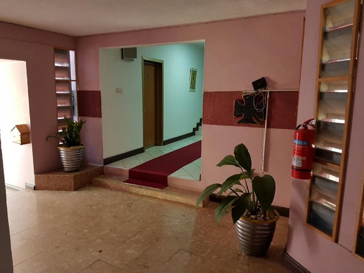 Royal Basin Resort Kumasi Buitenkant foto